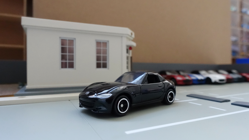 Illustration for article titled Land of the Rising Sun(day): Mazda Roadster